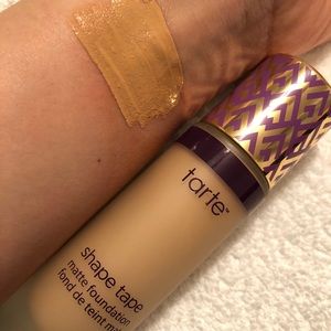 Matte medium-tan honey foundation